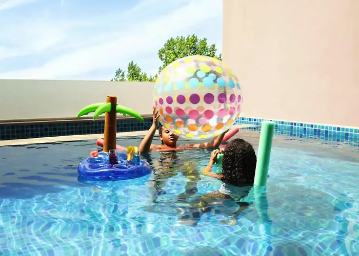 Villa Cliffhanger Mountain With Private Pools Misere