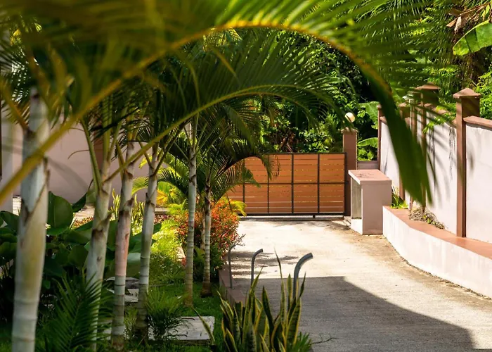 Cliffhanger Mountain With Private Pools Villa *